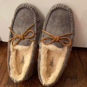 Grey/blue ugg slippers (hardly worn)
